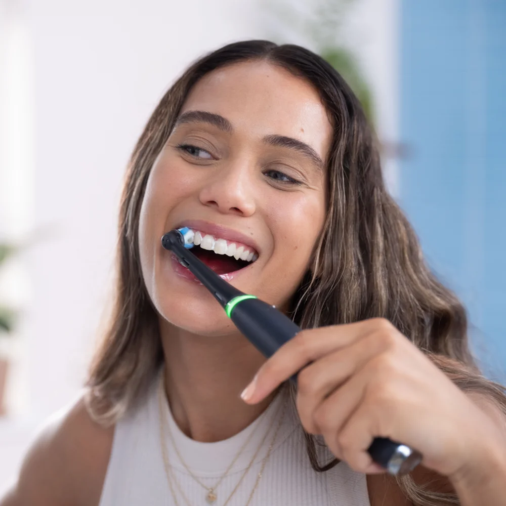 Verwijder tot 100% meer tandplak met onze elektrische tandenborstels dan met een normale handtandenborstel. Koop Nu