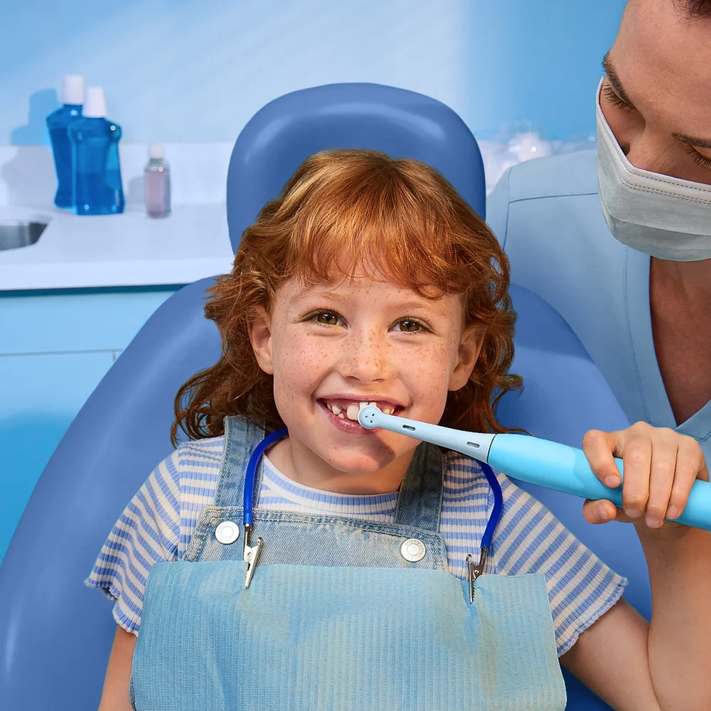 Speciaal ontworpen voor. kinderen voor een zachte en. effectieve reiniging. Geschikt voor kinderen vanaf 3 jaar. Koop Nu